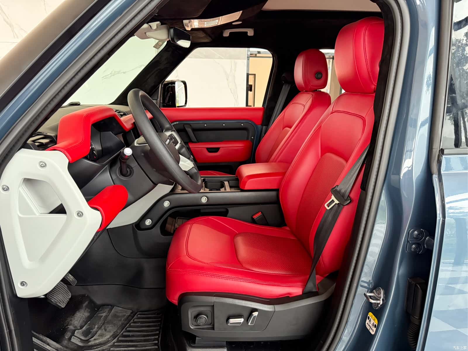 Land Rover Defender, 2022 6