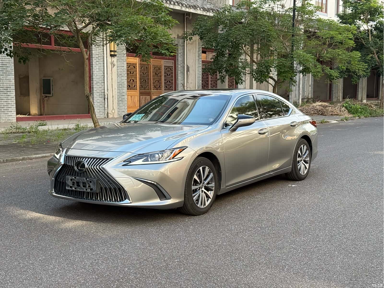Lexus ES, 2019 1