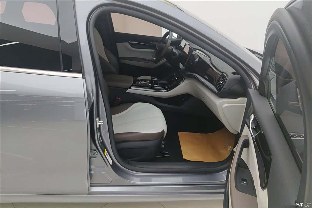 BYD Qin, 2024 8