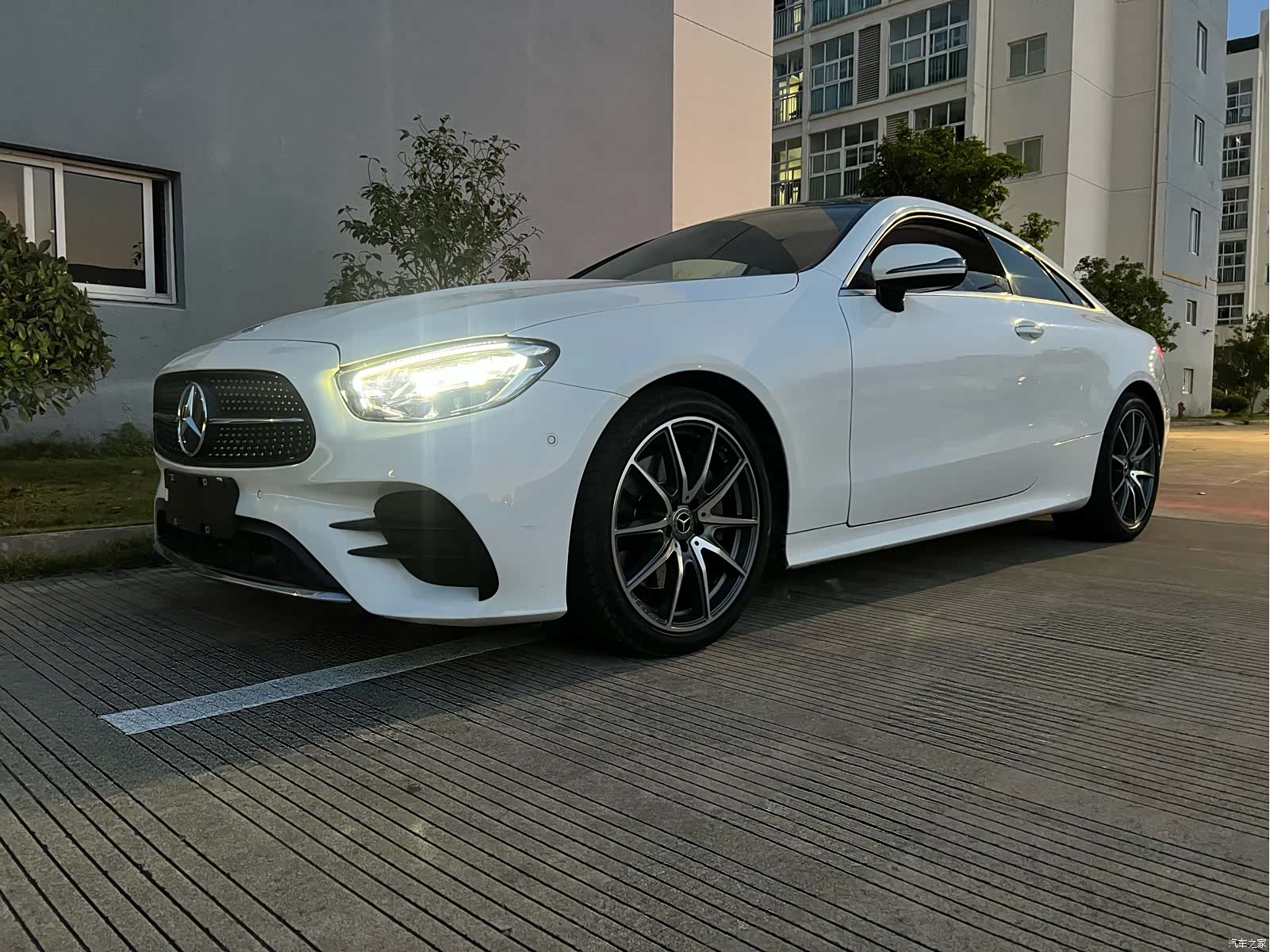 Mercedes-Benz E-Class, 2021 1