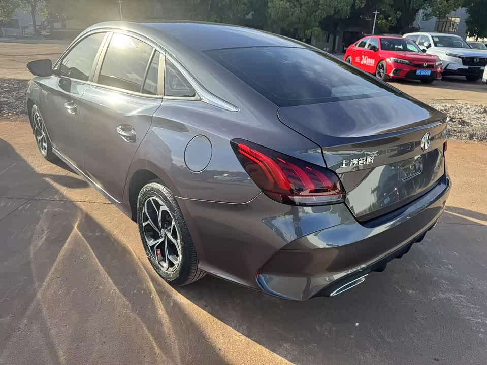 MG MG5