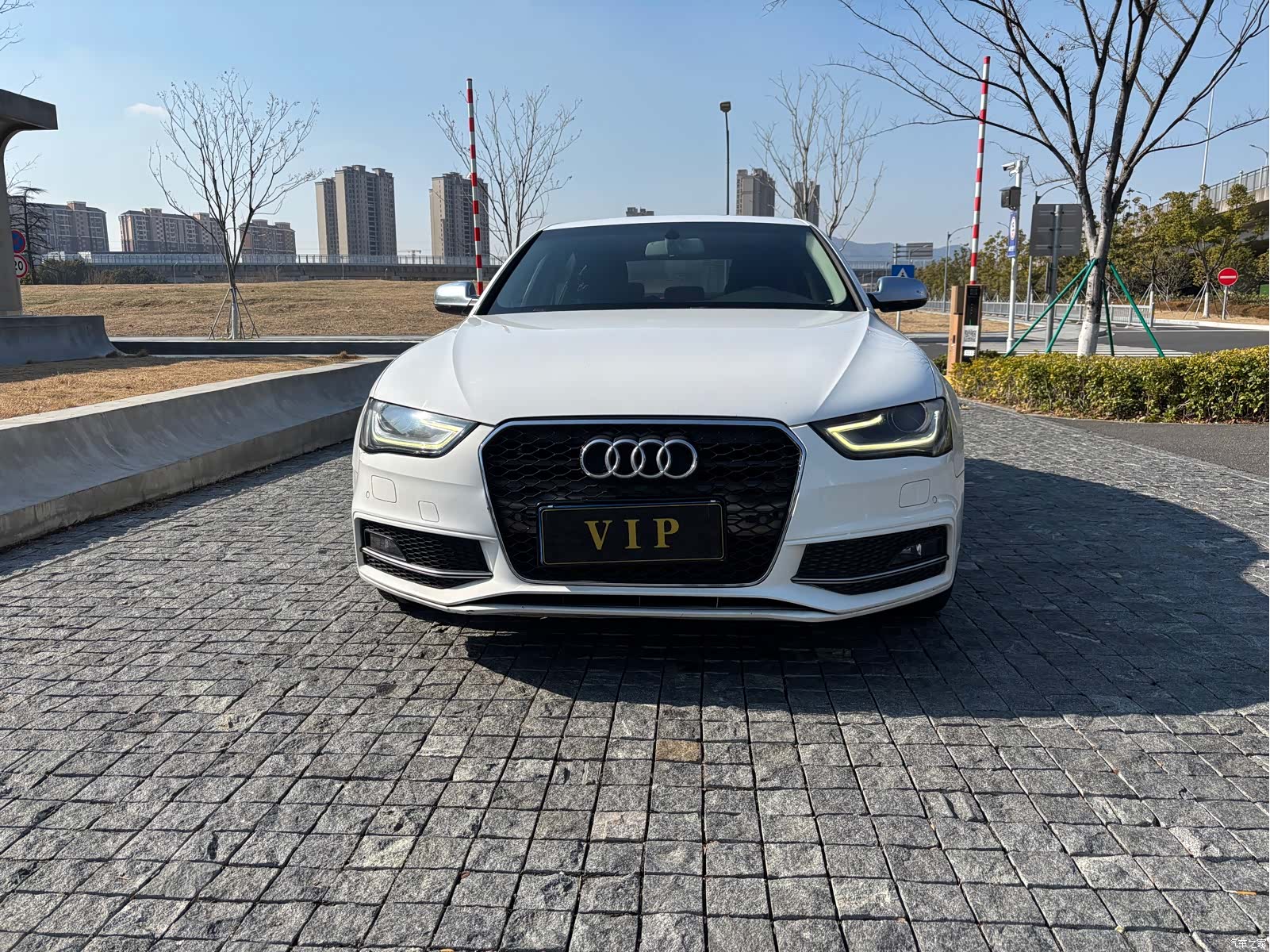 Audi A4L, 2014 15