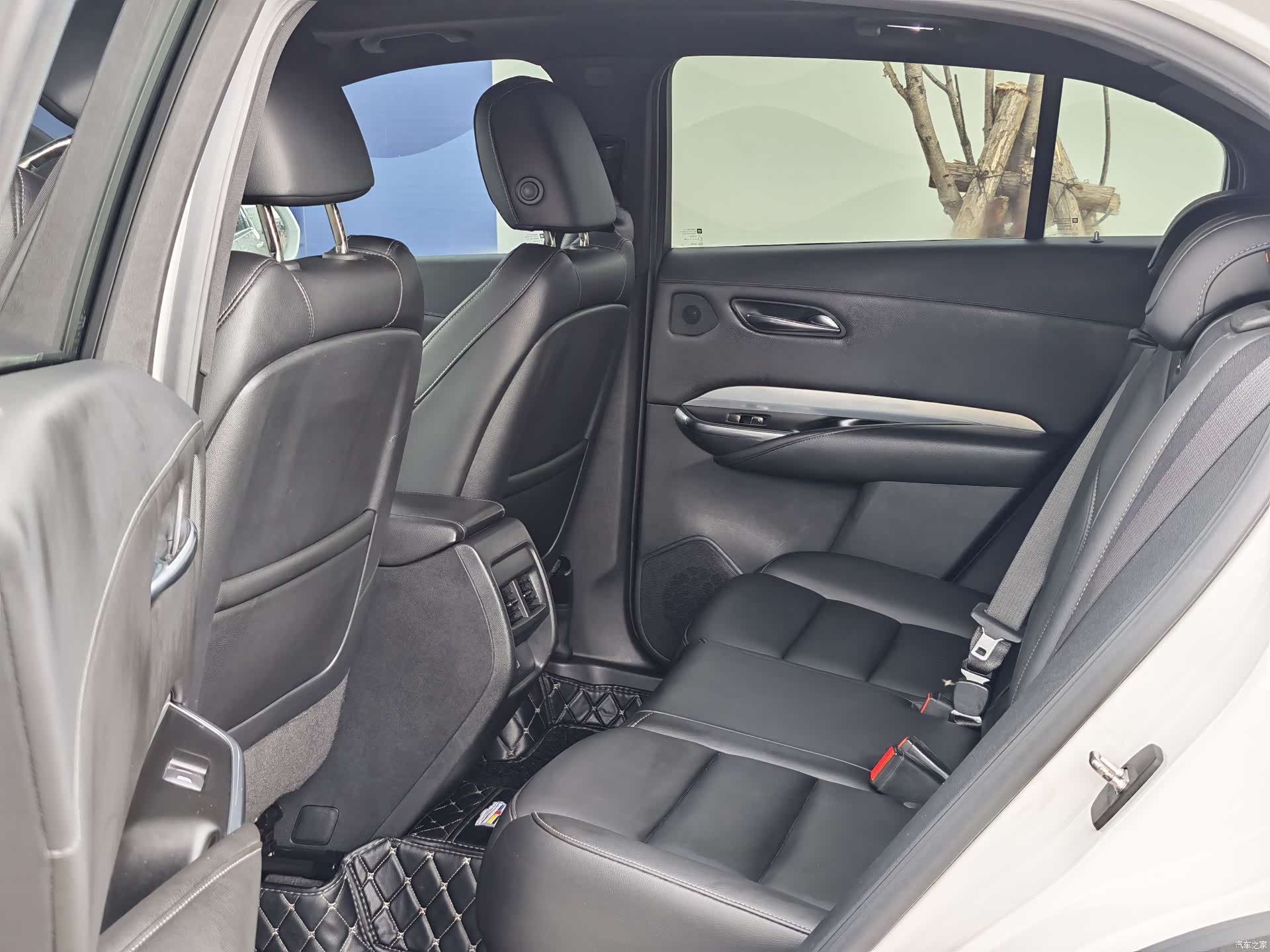 Cadillac XT4, 2019 7