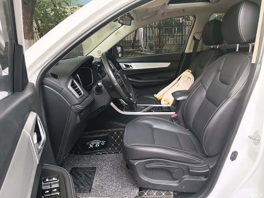 Geely X6, 2019 15