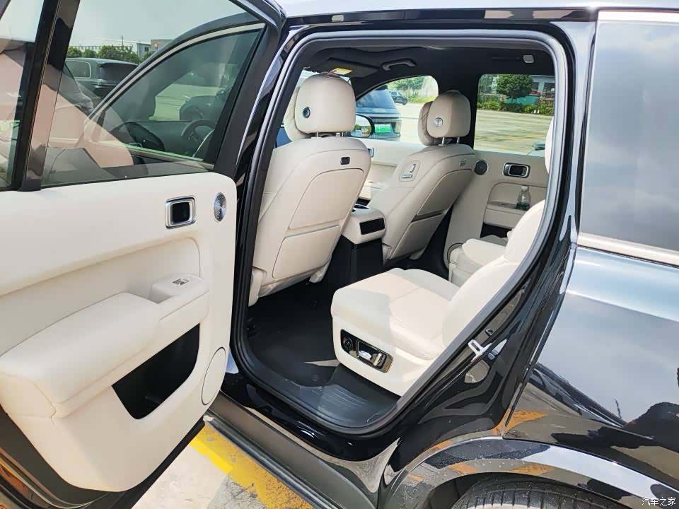 Li Auto L9, 2025 6