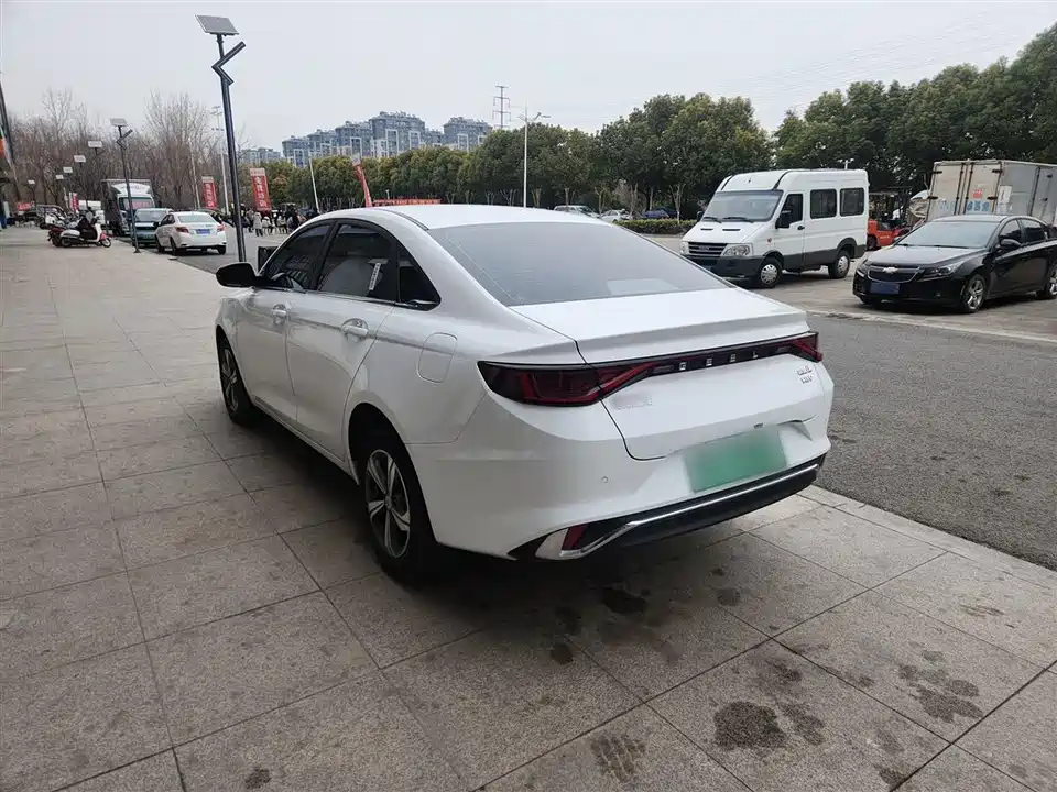 Geely Emgrand L HiP