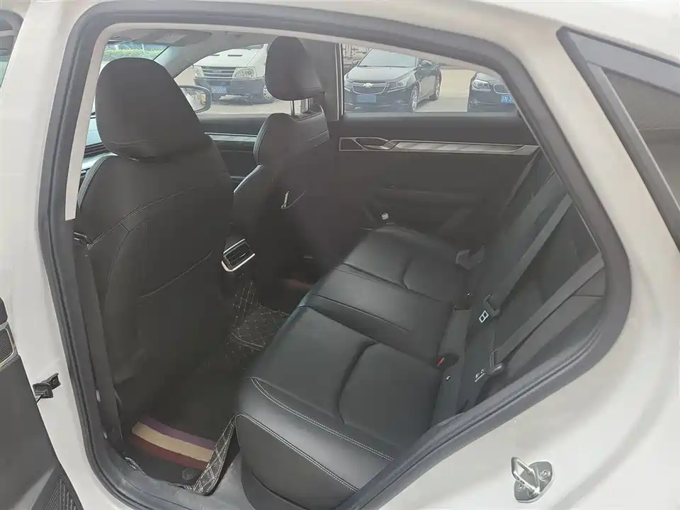Geely Emgrand L HiP