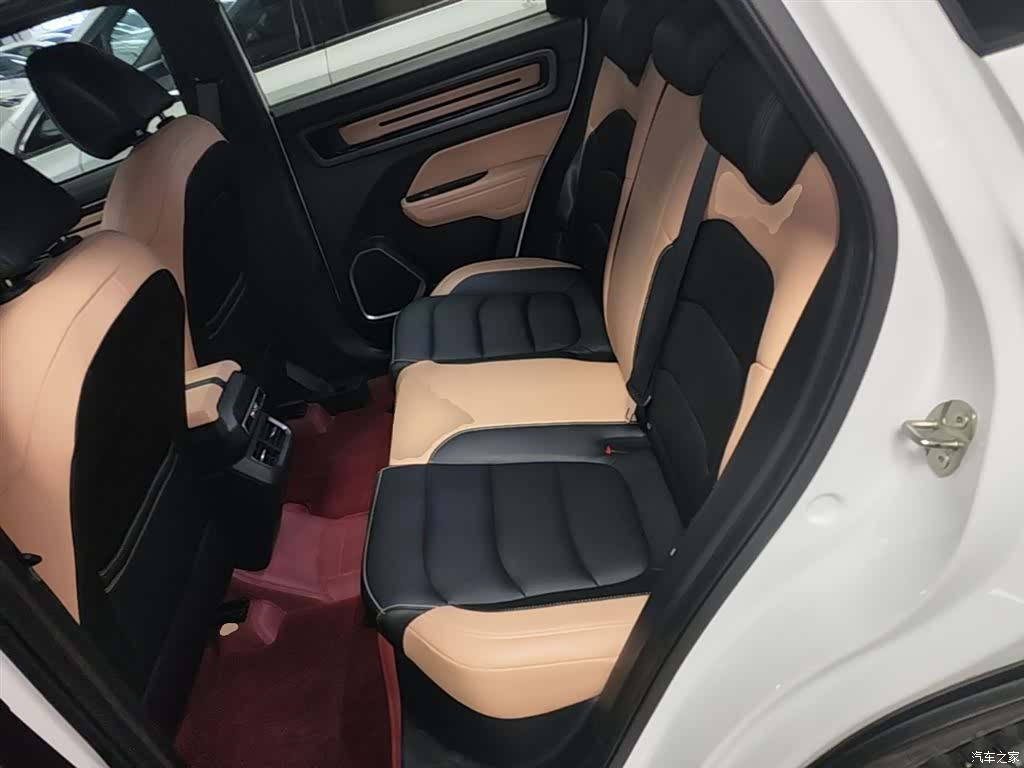 Geely Icon, 2024 17