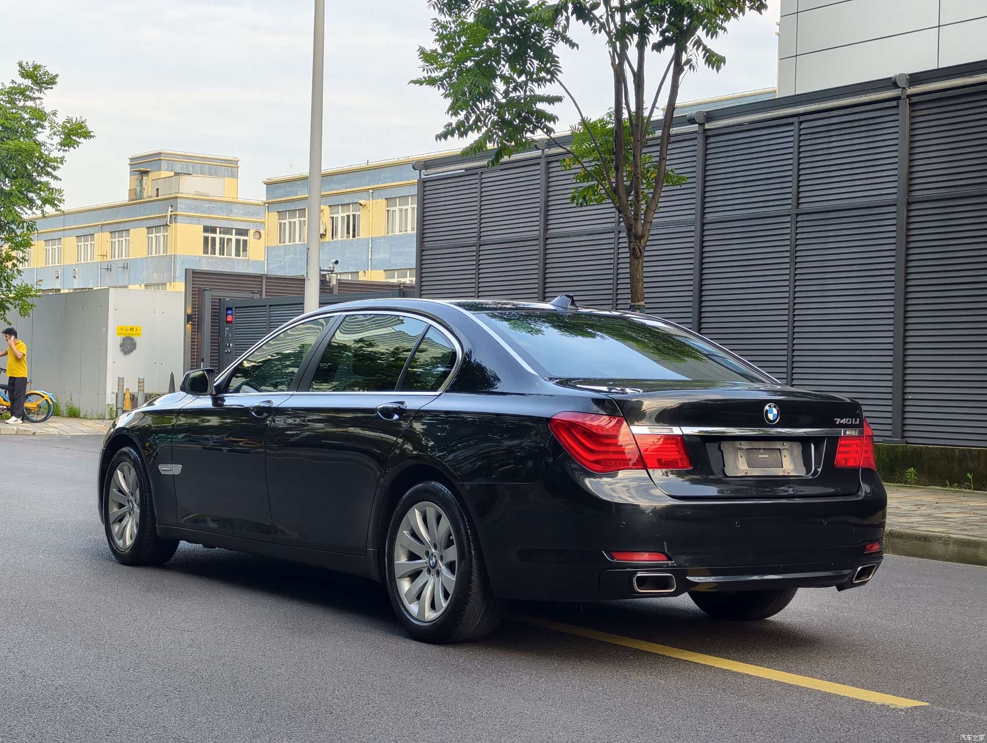 BMW 7 Series, 2011 6