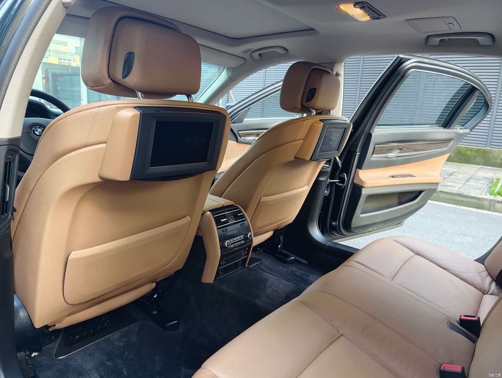 BMW 7 Series, 2011 12