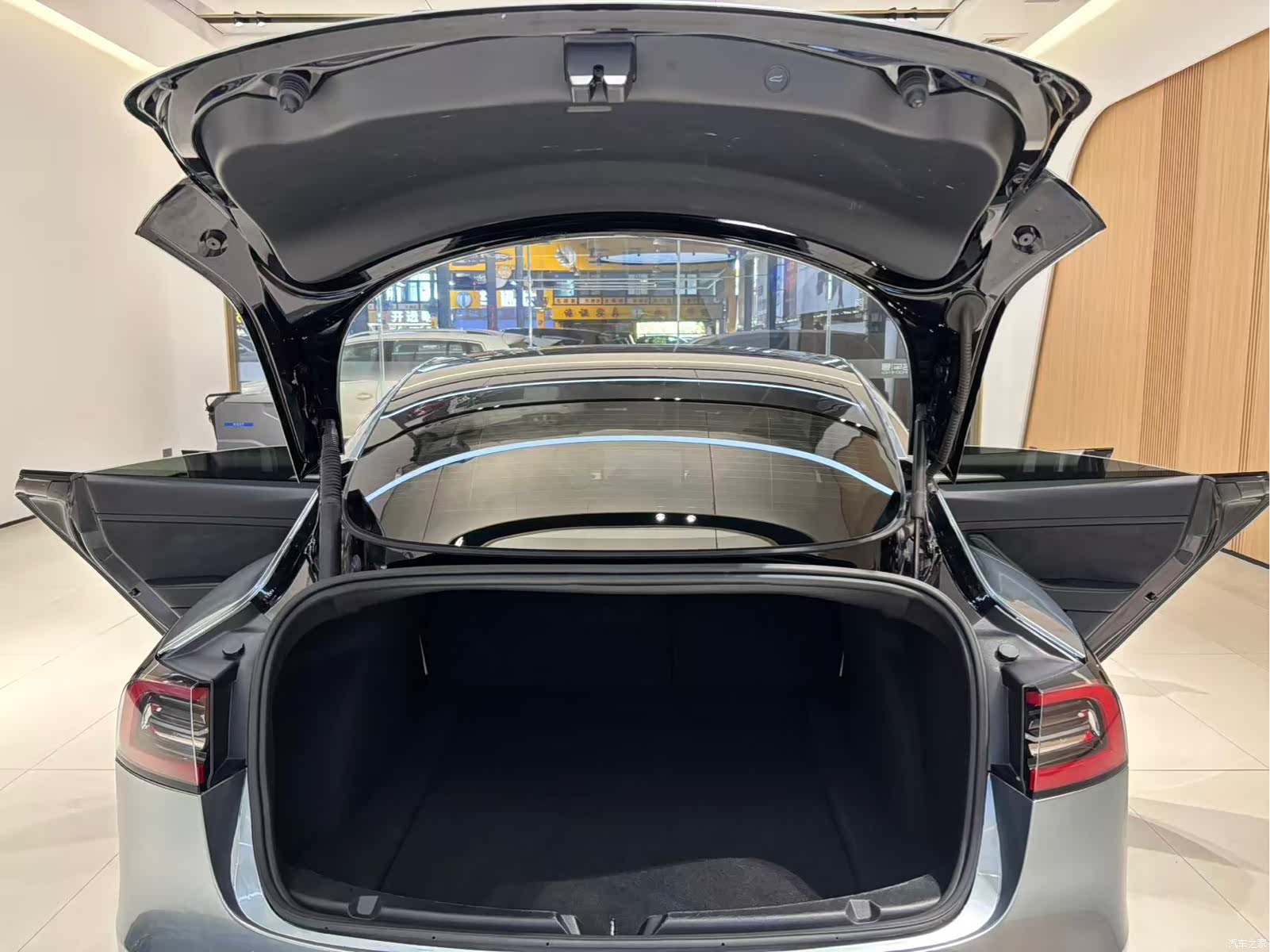 Tesla Model 3, 2021 13