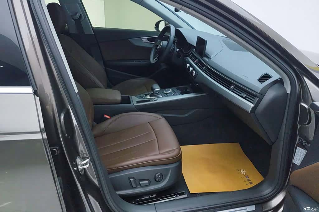 Audi A4L, 2018 8