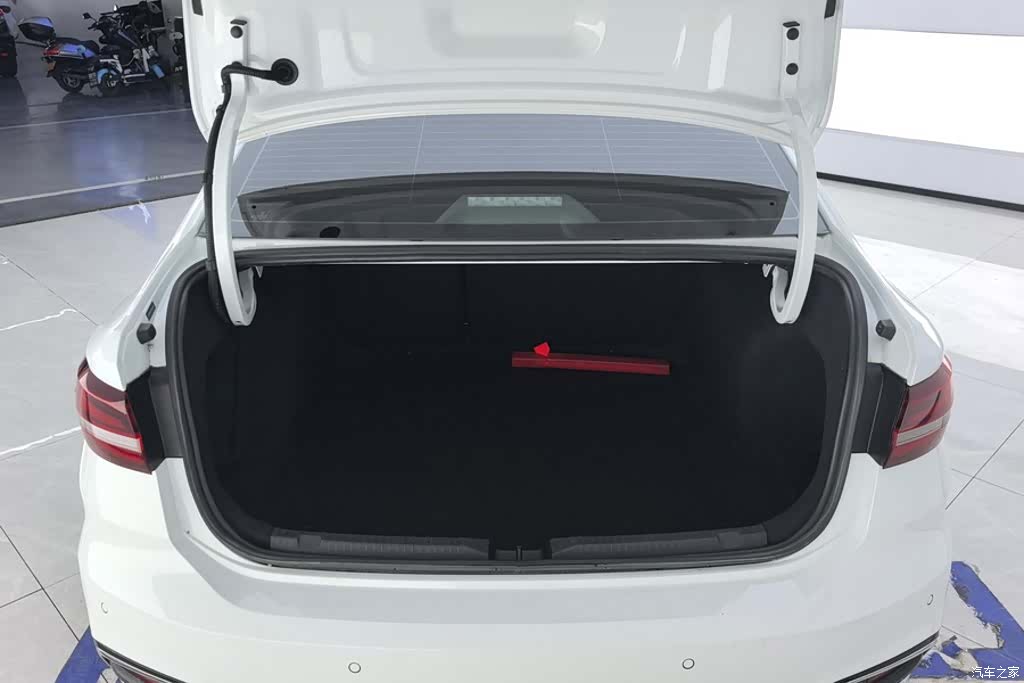 Volkswagen Lavida, 2024 4
