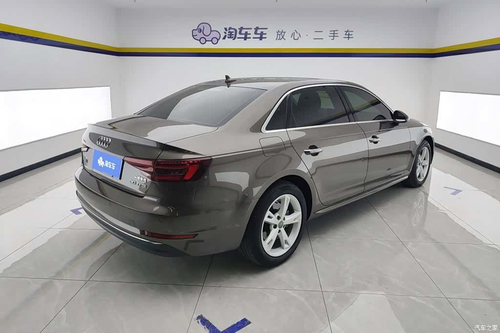 Audi A4L, 2018 3