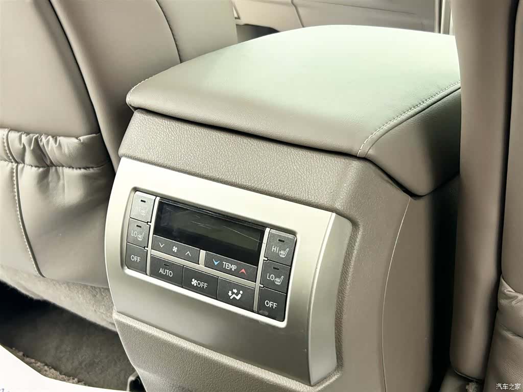 Lexus GX, 2013 16