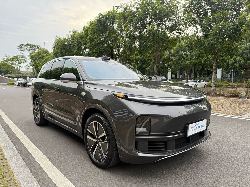 Li Auto Ideal L8