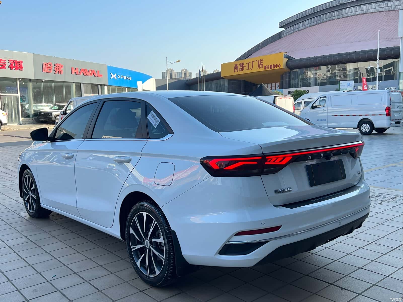 Geely Emgrand, 2024 22