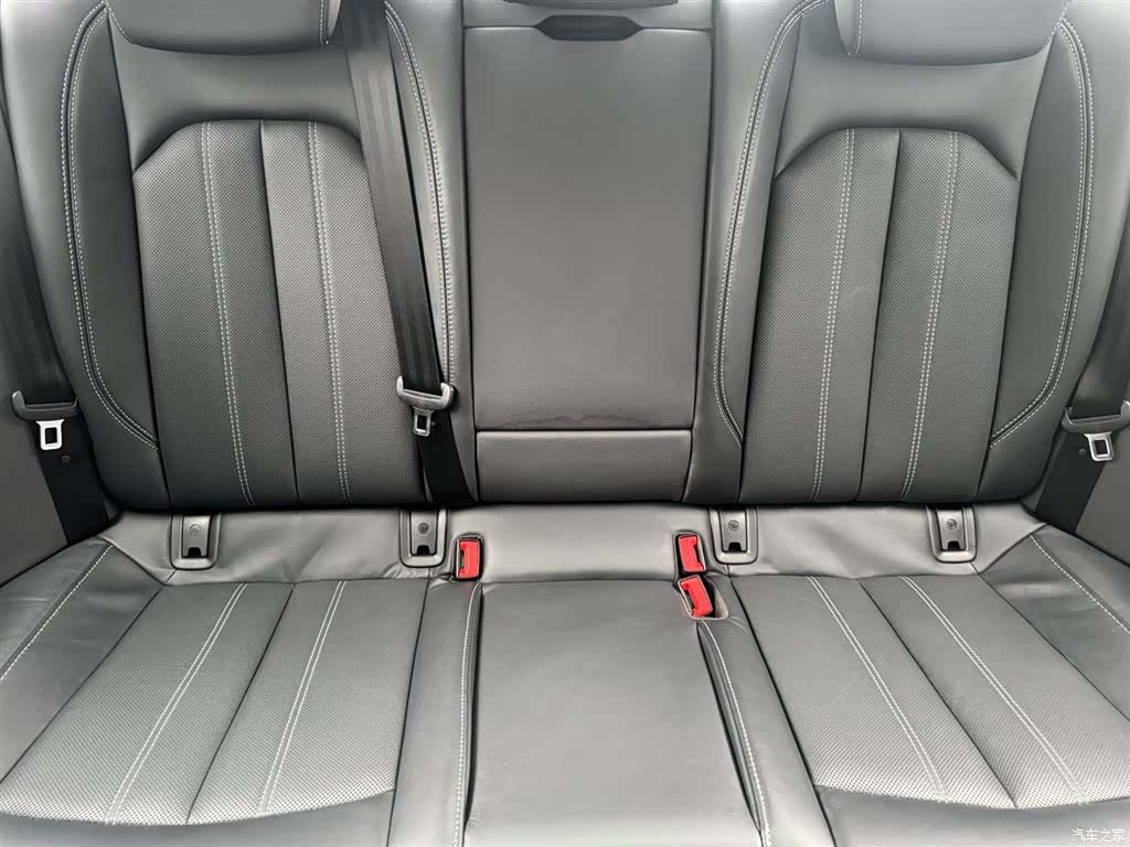 Audi A4L, 2023 7