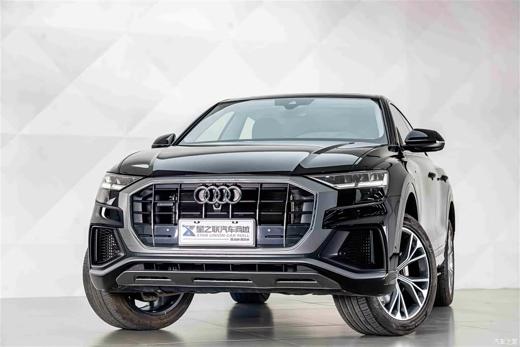 Audi Q8, 2021 3