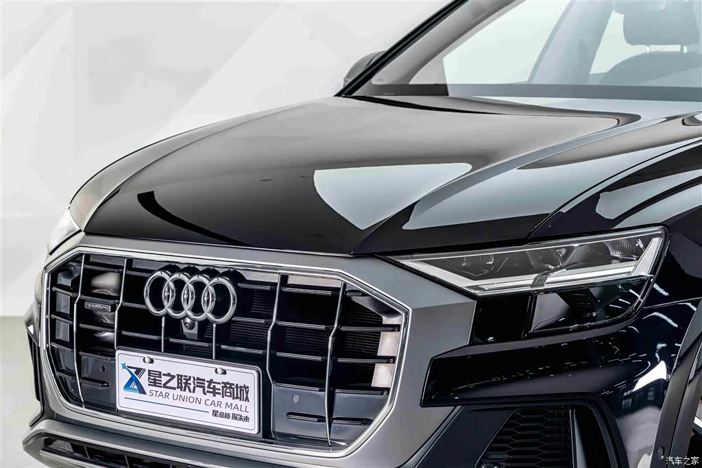 Audi Q8, 2021 4