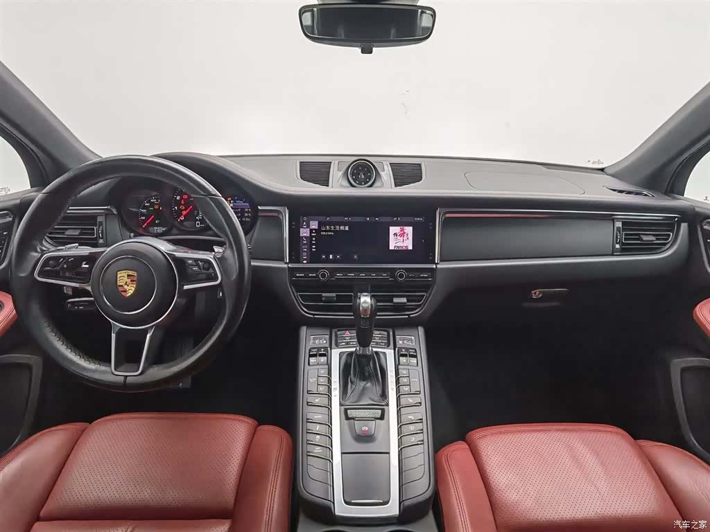 Porsche Macan, 2021 все фото