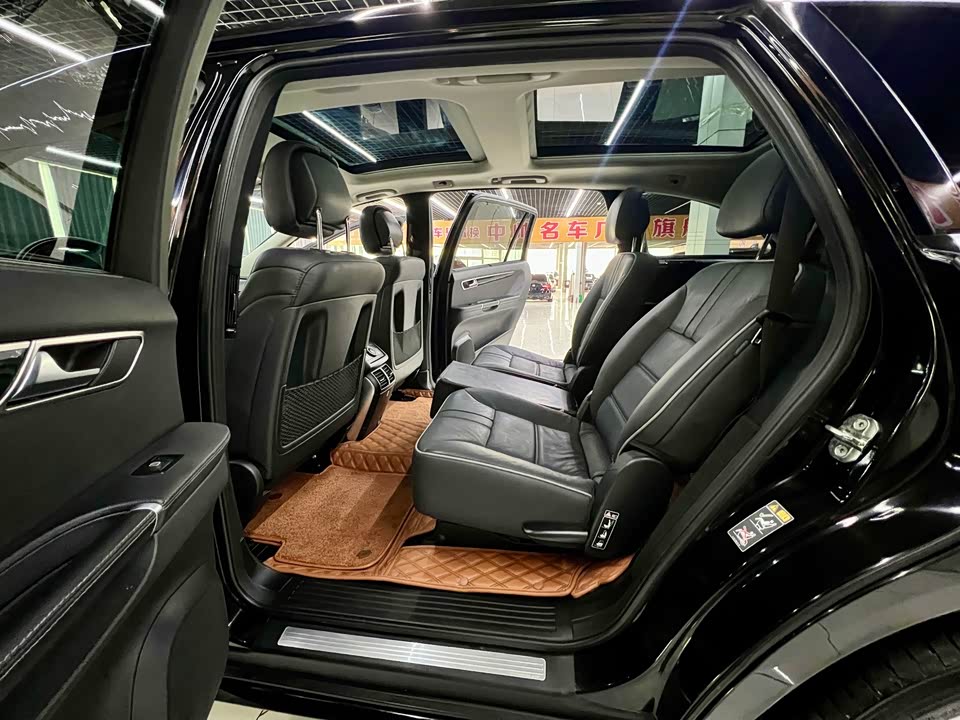 Mercedes-Benz R-class