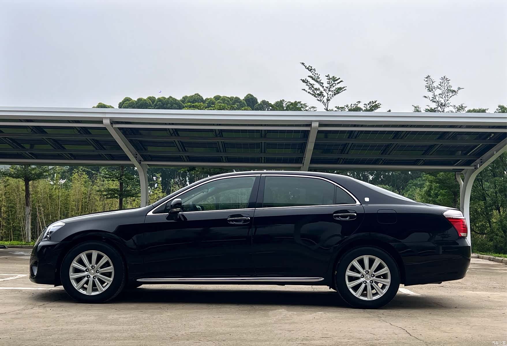Toyota Crown, 2013 19