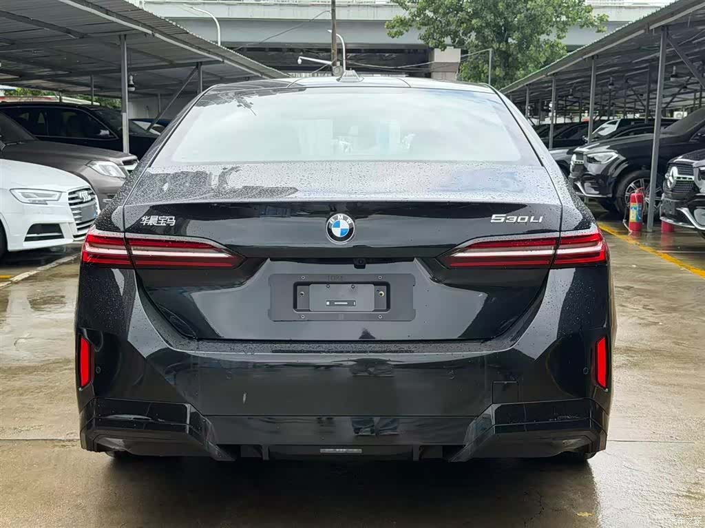 BMW 5 Series, 2026 8