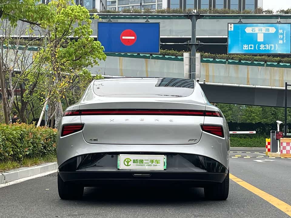 XPENG P7