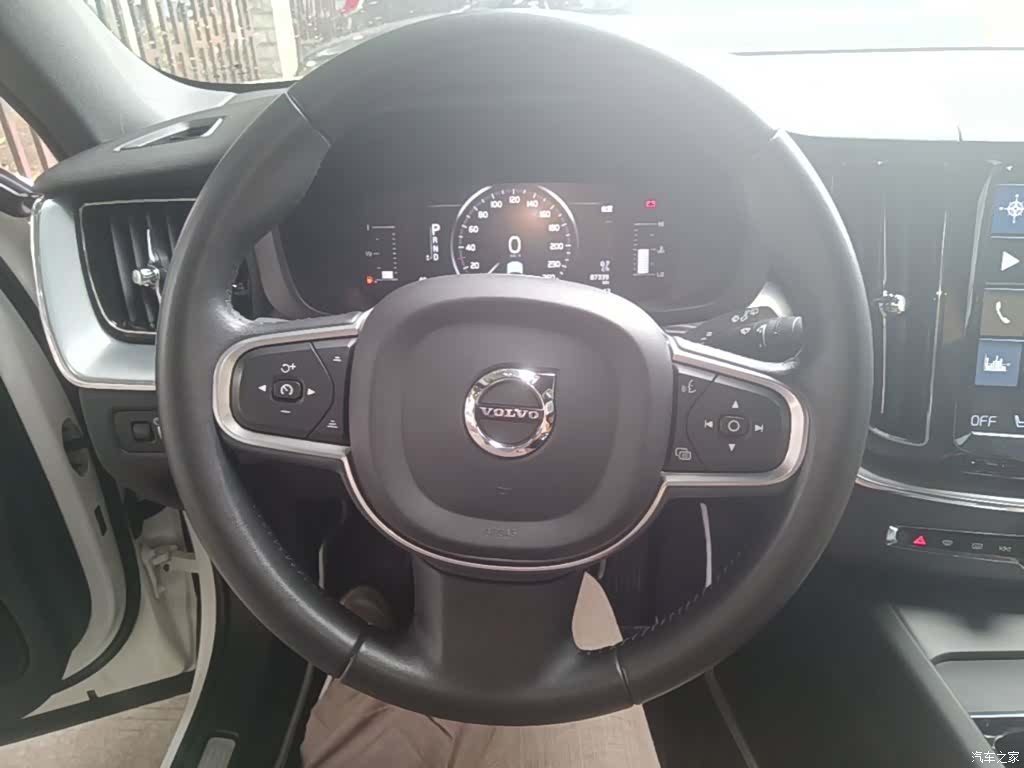 Volvo XC60, 2018 11