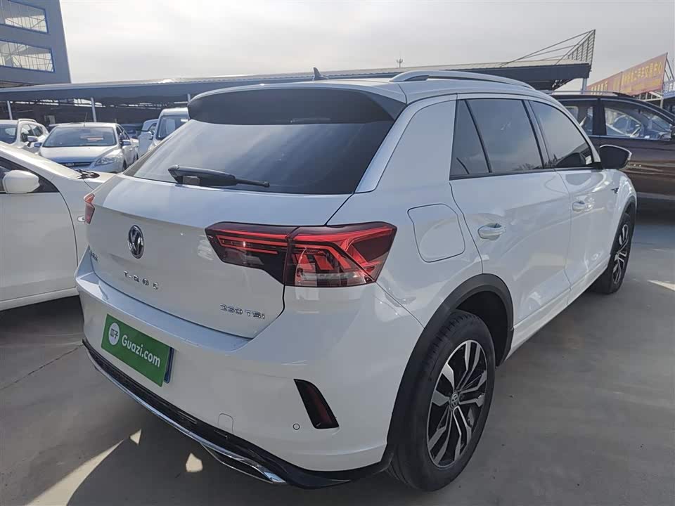 Volkswagen T-ROC exploring Songs