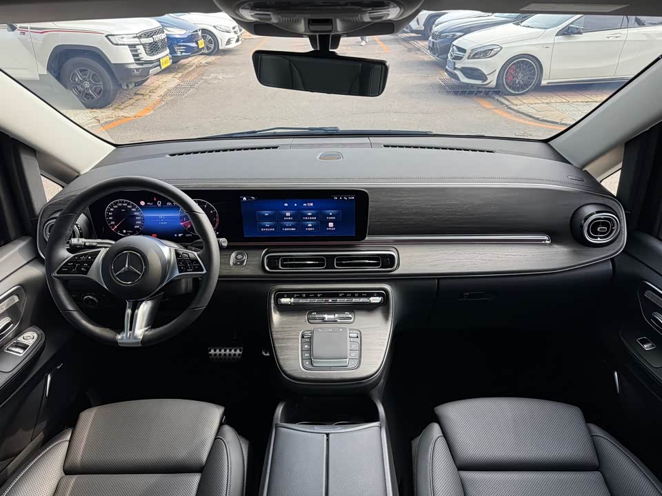 Mercedes-Benz V-class