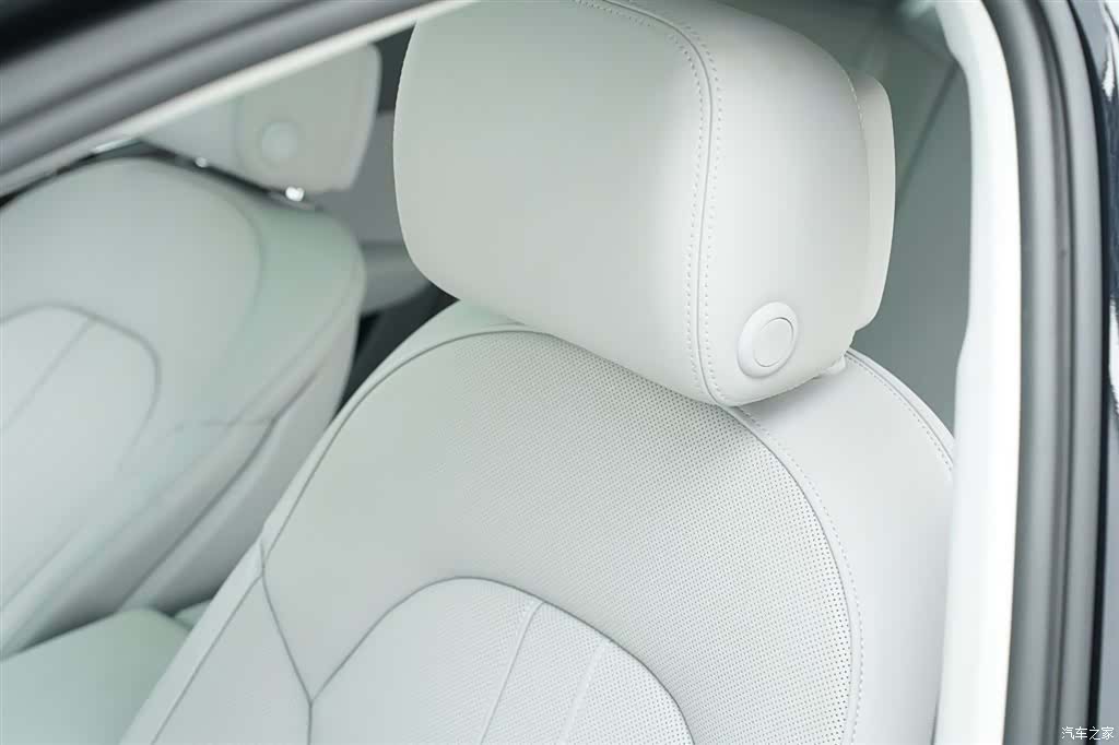 Audi A6L, 2014 24