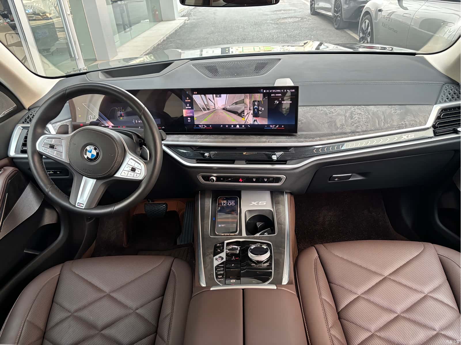 BMW X5, 2025 10