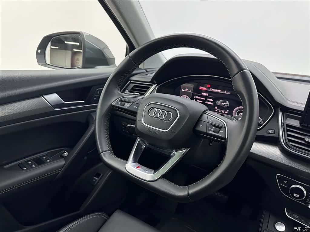 Audi Q5L, 2022 10