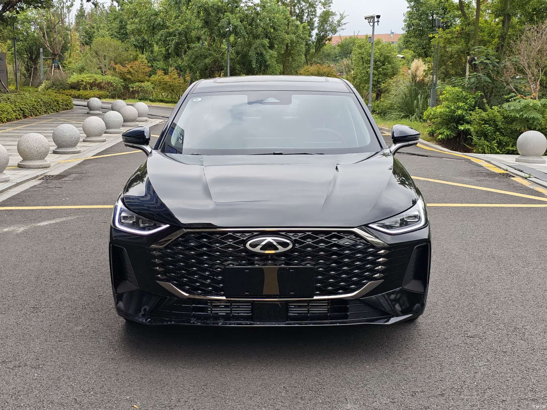 Chery Arrizo 8
