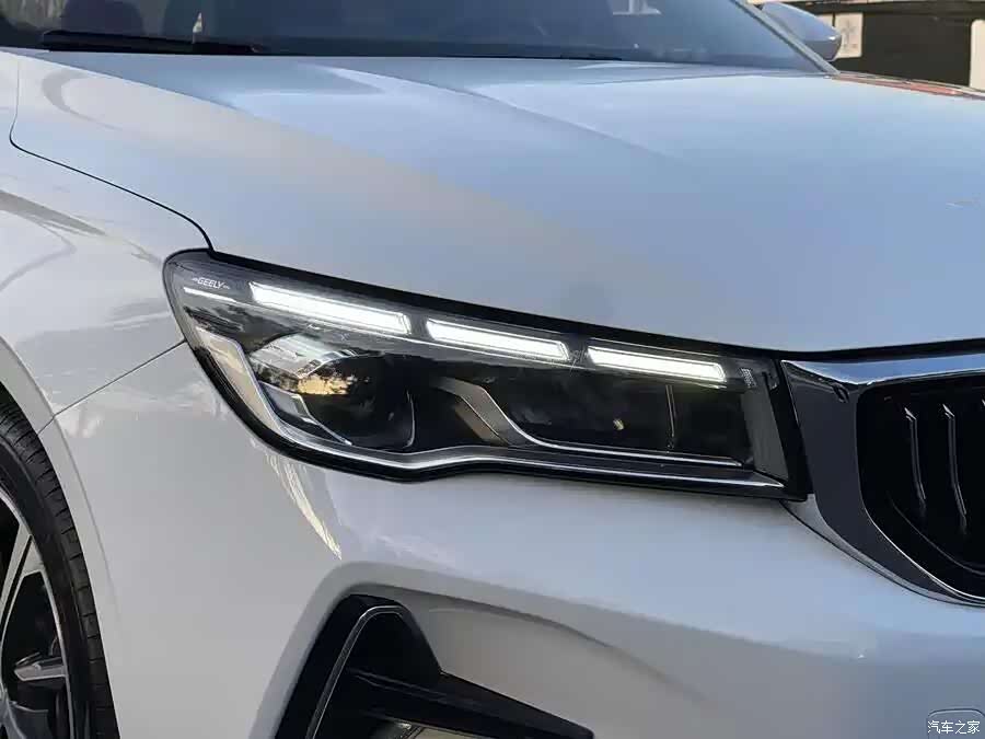 Geely Emgrand, 2022 7