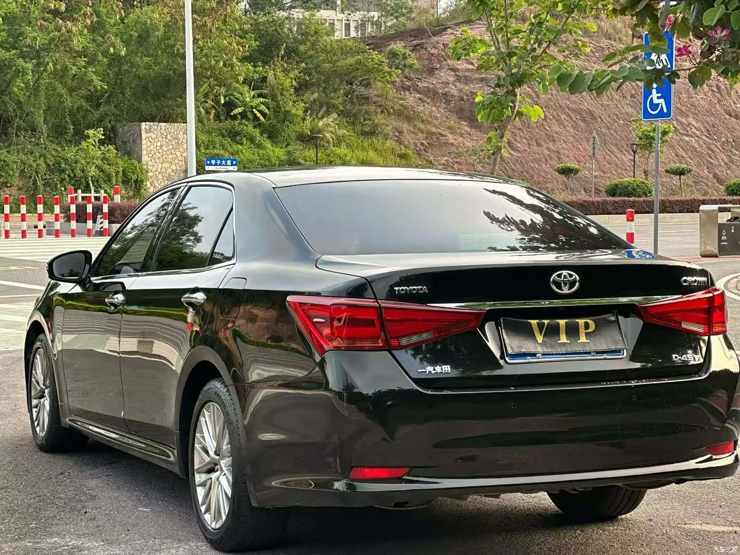 Toyota Crown, 2017 9