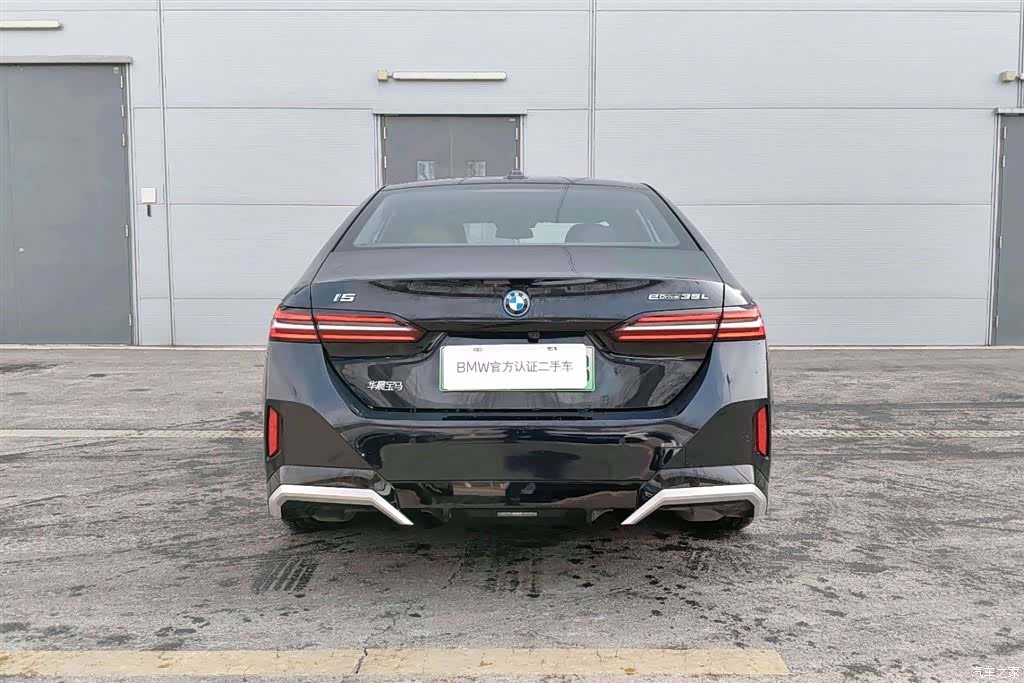 BMW i5, 2025 3