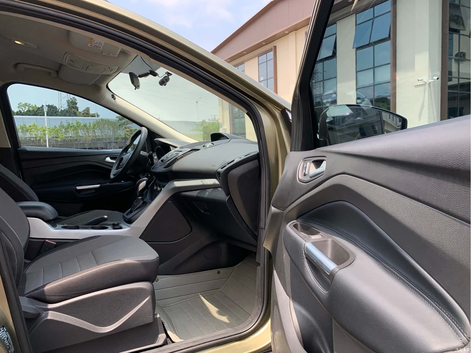 Ford Kuga, 2014 16