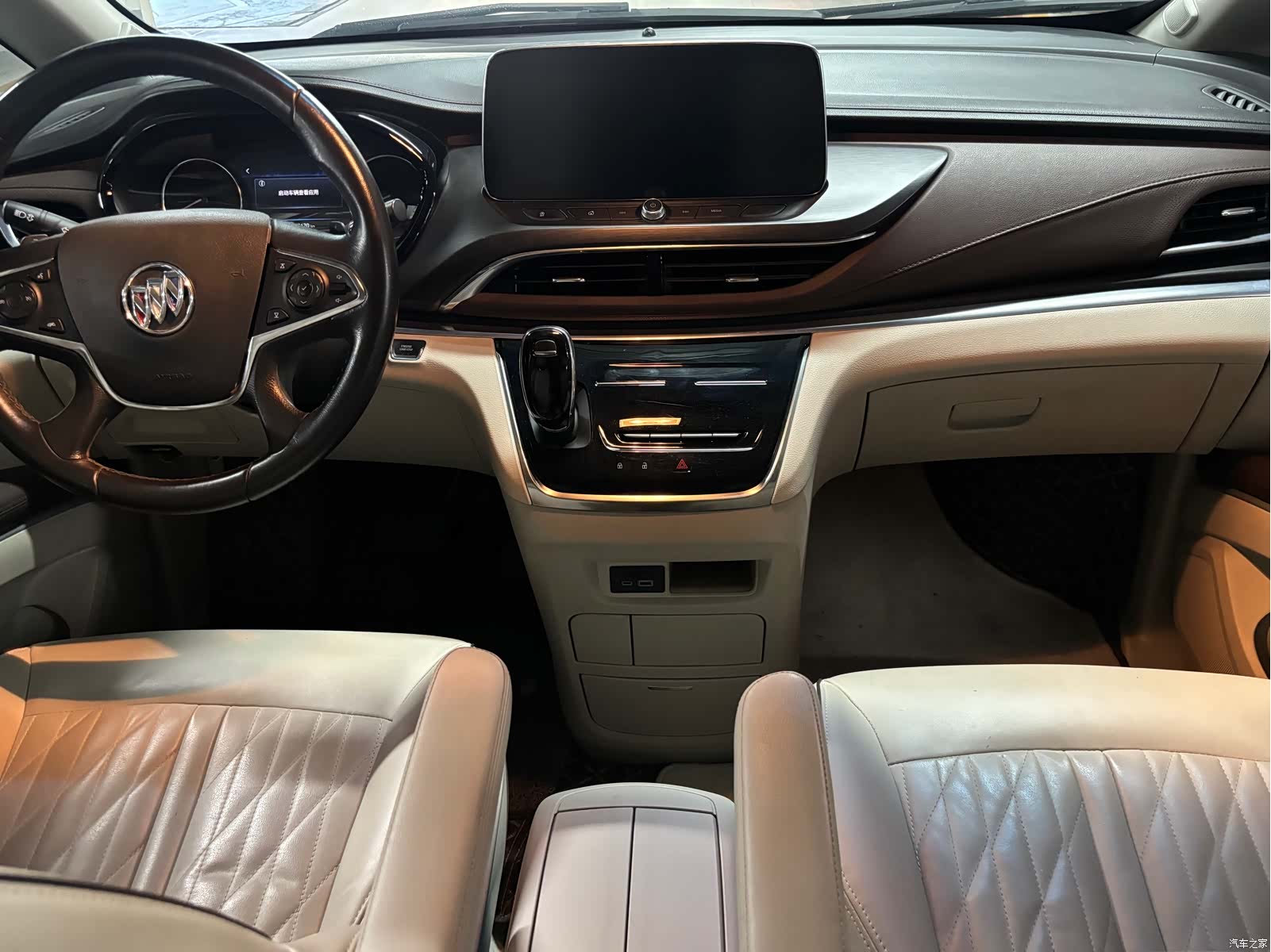 Buick GL8, 2022 6