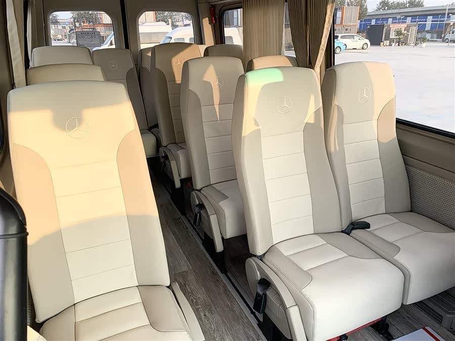 Mercedes-Benz Lingte 2019, фото 8