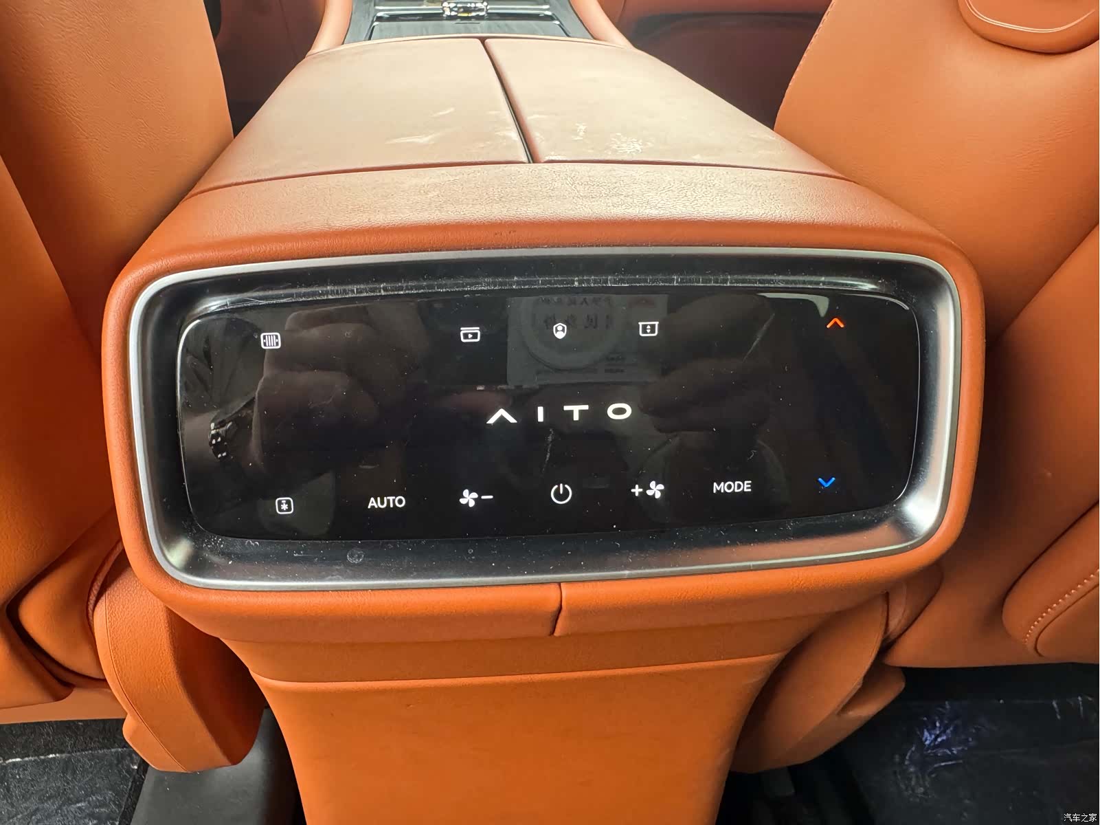 AITO M9, 2025 11