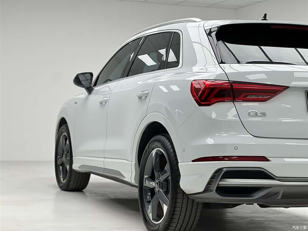 Audi Q3, 2022 9