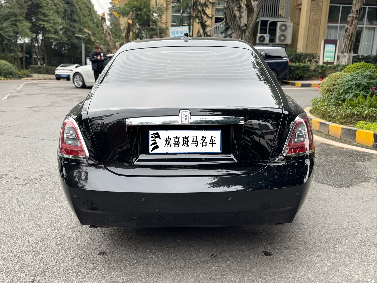 Rolls-Royce Ghost, 2022 4