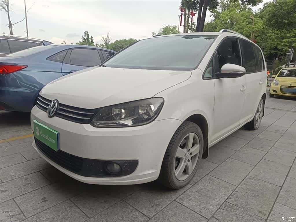 Volkswagen 5, 2014 1