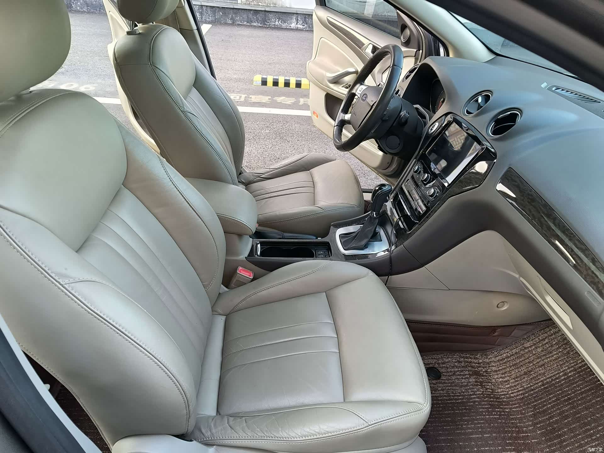 Ford Mondeo, 2012 7