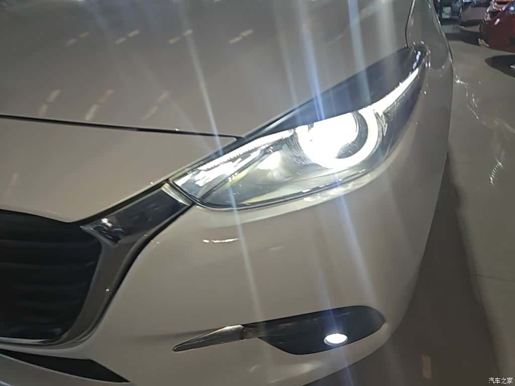 Mazda Mazda3, 2017 24