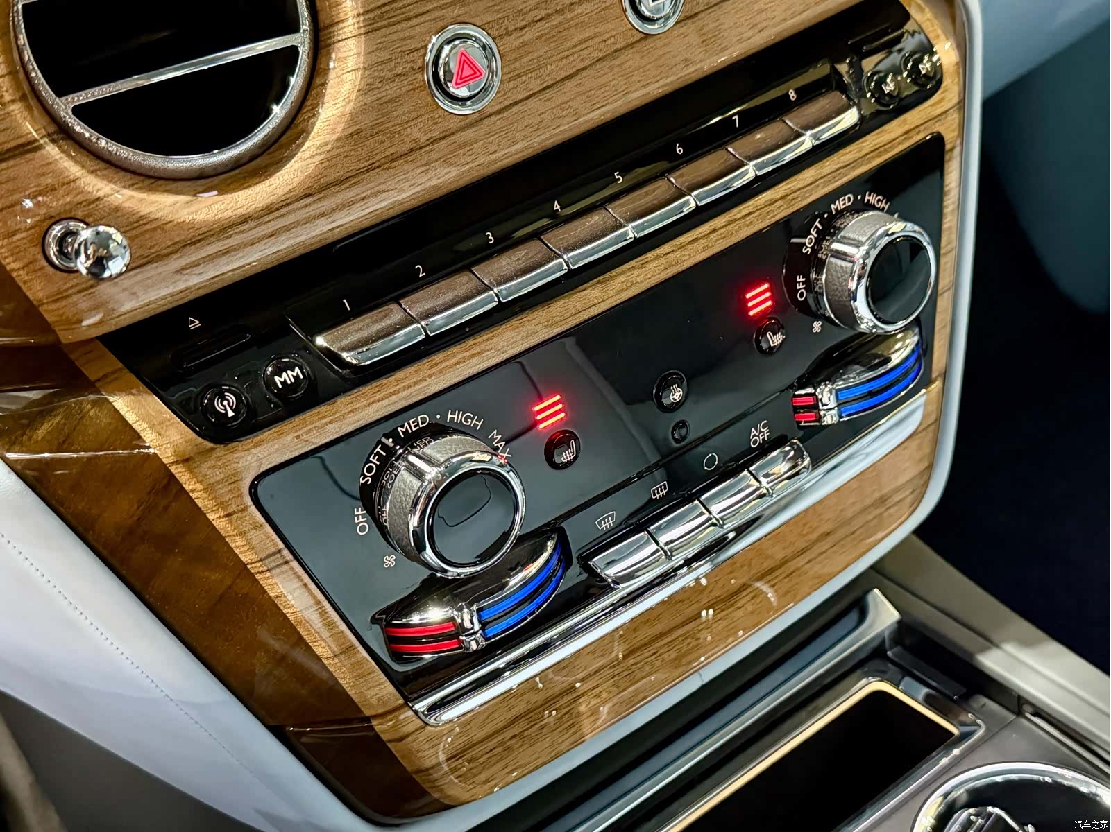Rolls-Royce Phantom, 2020 13