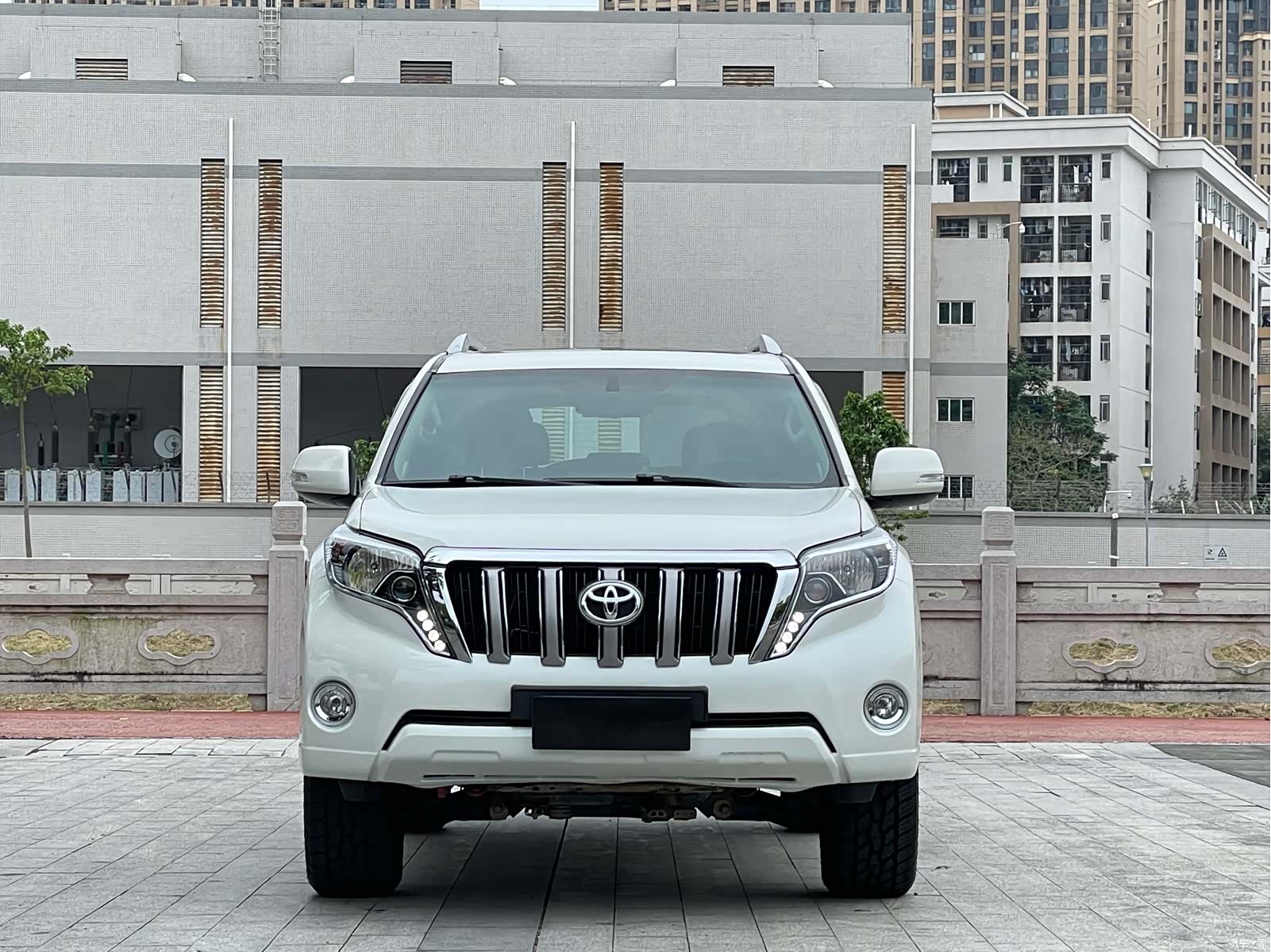 Toyota Prado, 2010 3
